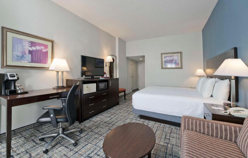 Best Western Plus Hotel & Conference Center Image 50